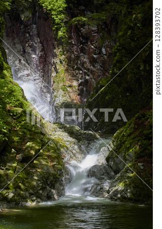 大代川溪谷 一條源自南阿爾卑斯山和凱科馬山的清澈溪流 128393702