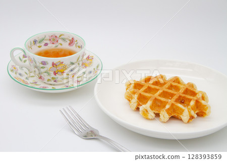 Tea and Belgian waffles 128393859