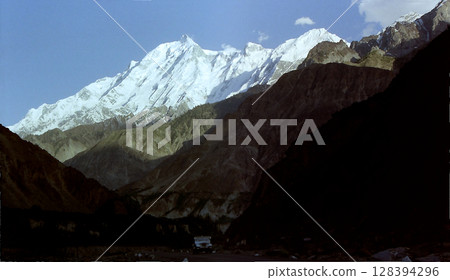 Killer mountains / Panoramic view of snowy Karakoram range from Pakistan border 128394296