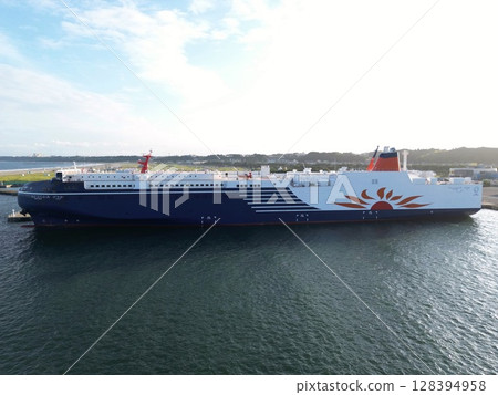 Sunflower Pirika anchored at Oarai Port, Ibaraki (photographed by drone) 128394958