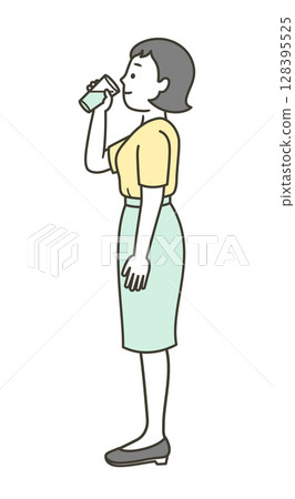年輕女子喝水的全身插圖 128395525