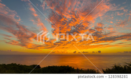 精緻的日出 128398281
