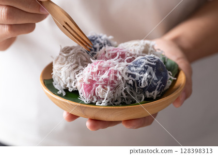 Thai coconut ball (Khanom Tom), Traditional Thai dessert  128398313