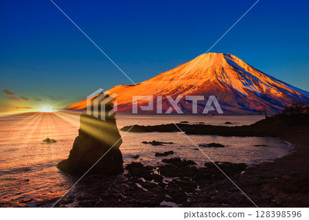 從三浦半島欣賞富士山的美麗夜景 128398596