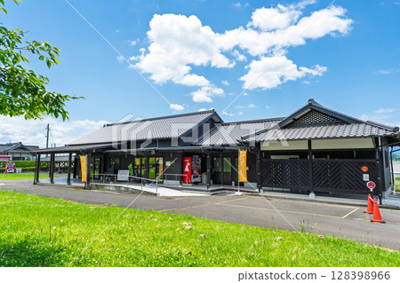 (商品店面)日本唯一以「幸福」命名的車站(岡留幸福站)朝霧町球磨郡人吉 (商品店面)日本唯一以「幸福」命名的車站(岡留幸福站)朝霧町球磨郡人吉 128398966