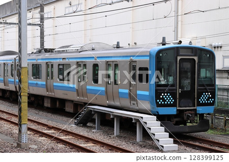 Sagami Line E131 Series Train (One-man Operation: Chigasaki⇔Hashimoto) Sagami Line E131 Series Train (One-man Operation: Chigasaki⇔Hashimoto) 128399125