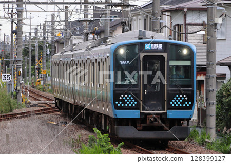 Sagami Line E131 Series Train (One-man Operation: Chigasaki⇔Hashimoto) 128399127