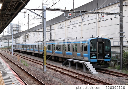 Sagami Line E131 Series Train (One-man Operation: Chigasaki⇔Hashimoto) 128399128