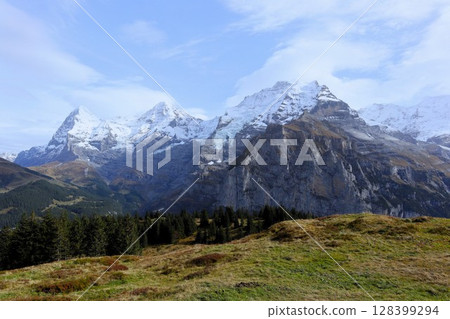 Trekking in Murren, Switzerland 128399294