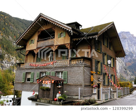 Lauterbrunnen, Switzerland Lauterbrunnen, Switzerland 128399299
