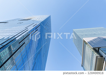 東京澀谷區澀谷的摩天大樓(澀谷 Hikarie 和澀谷 Scramble Square) 東京澀谷區澀谷的摩天大樓(澀谷 Hikarie 和澀谷 Scramble Square) 128400918