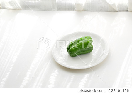 帶水滴的甜椒 128401356