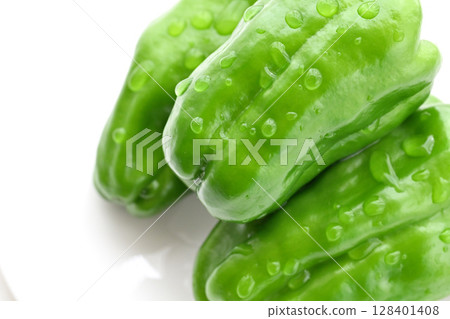 帶水滴的甜椒 128401408