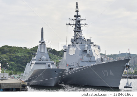 熊野號和霧島號驅逐艦 熊野號和霧島號驅逐艦 128401663