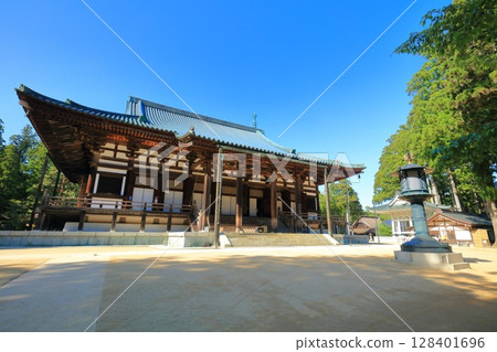 [和歌山縣]晴天高野山團上伽藍的近藤 128401696