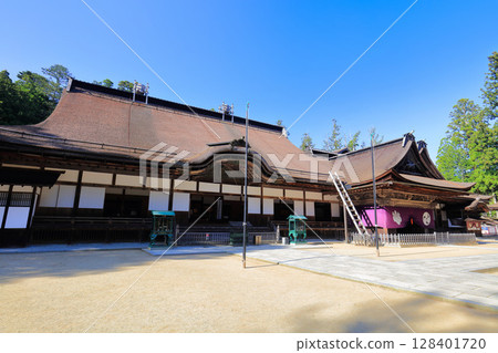 [和歌山縣] 晴天時的金剛佛寺（高野山） 128401720