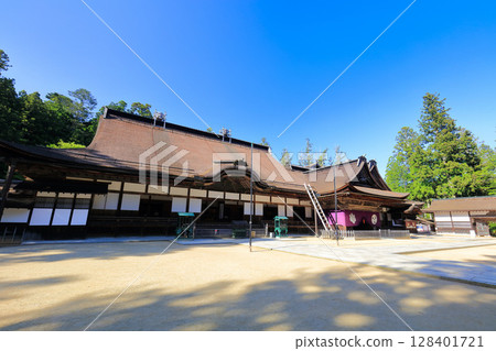 [和歌山縣] 晴天時的金剛佛寺（高野山） 128401721