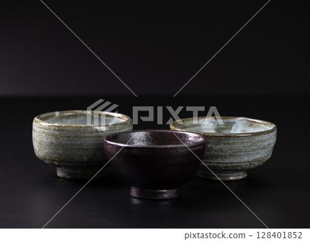 Pottery 128401852