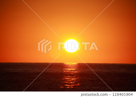 太陽升起 太陽升起 128401904