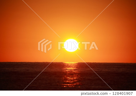 太陽升起 128401907