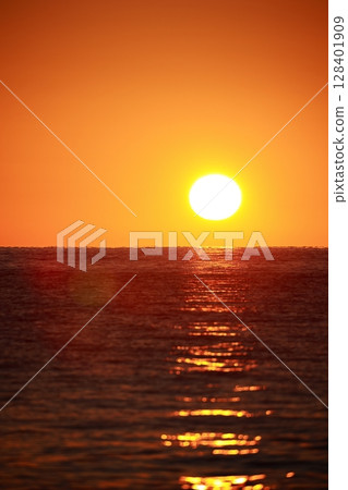 太陽升起 太陽升起 128401909