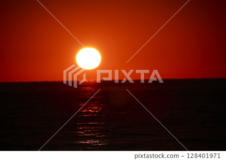 太陽升起 128401971