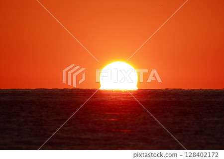 達摩日落 達摩日落 128402172