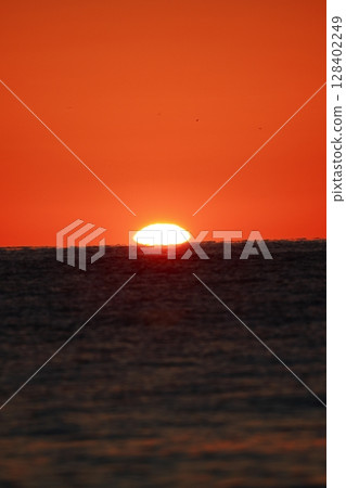 Daruma morning sun rises Daruma morning sun rises 128402249