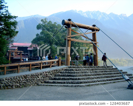 Kamikochi in early summer / Kamikochi and the Hotaka mountain range seen through the morning mist (early summer) 128403687