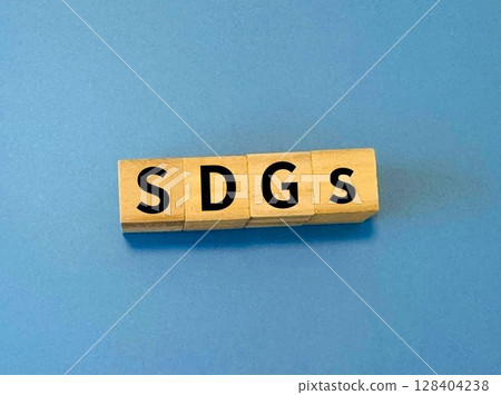 SDGs (block letter material) 128404238