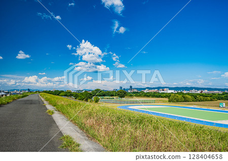 攝津市淀川右岸的風景 128404658