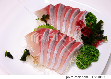 黃尾魚刺身 刺身 黃尾魚刺身 刺身 128404963