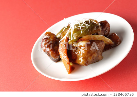 Black vinegar sweet and sour pork 128406756