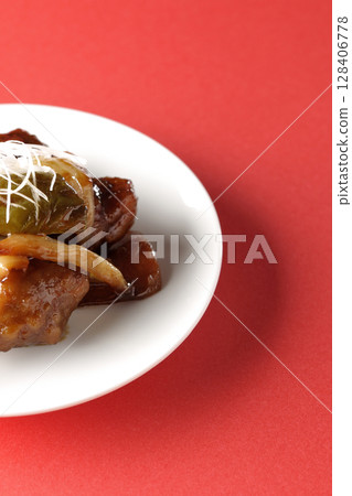 Black vinegar sweet and sour pork Black vinegar sweet and sour pork 128406778