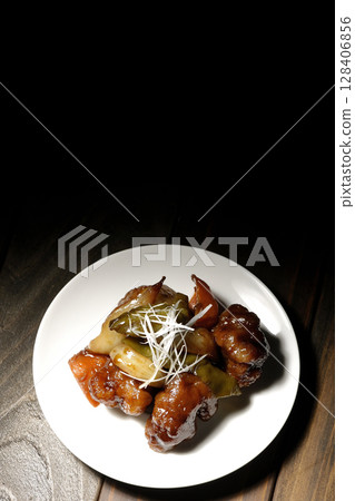 Black vinegar sweet and sour pork Black vinegar sweet and sour pork 128406856
