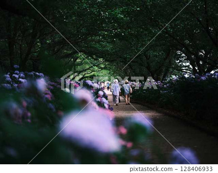 Older people's dating Older people's dating 128406933