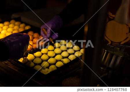 B-class gourmet food at Ningxia Night Market in Taipei [Taiwan Image] 128407768