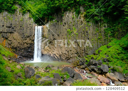 奈娜瀑佈景觀 128409512