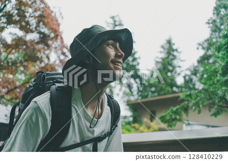 白人 外國人 男人 128410229