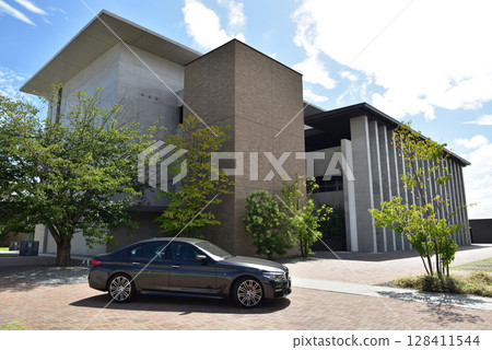 building, buildings, government office building 128411544