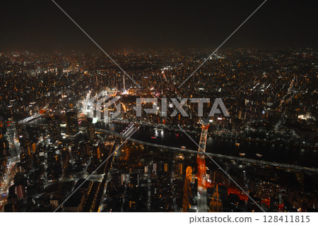 東京的夜景 東京的夜景 128411815