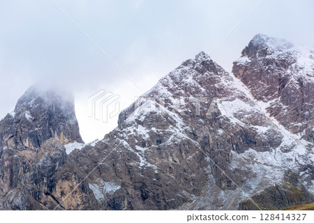 Italian Dolomite Alps mountains, Italy Italian Dolomite Alps mountains, Italy 128414327