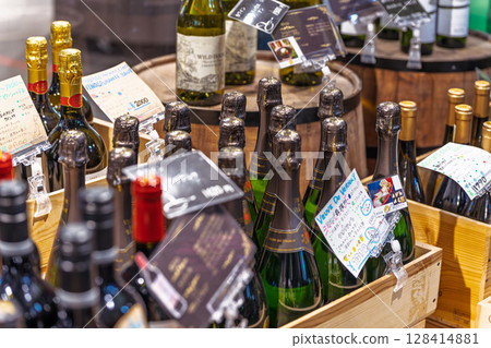 (葡萄酒/酒精飲料) 店內 (紀念品/咖啡廳/甜點) 玫瑰園花遊 128414881