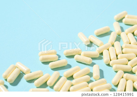 Large amounts of capsule tablets Large amounts of capsule tablets 128415991