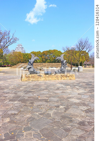 National Treasure Himeji Castle and Shachi seen from Shiromidai Park in Himeji City, Hyogo Prefecture National Treasure Himeji Castle and Shachi seen from Shiromidai Park in Himeji City, Hyogo Prefecture 128416314