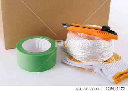 Moving image 128416472