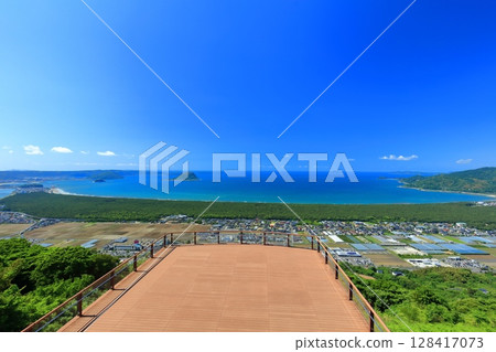 [Saga Prefecture] Kagamiyama Observation Terrace (Kagamiyama Observation Deck) on a clear day 128417073