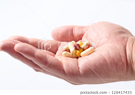 Holding supplements 128417433