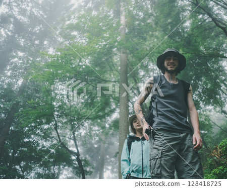 sex, trekking, mountain climbing 128418725