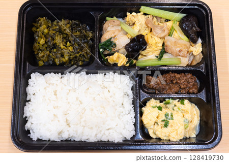 Delicious pork and egg stir-fry Chinese lunch box Delicious pork and egg stir-fry Chinese lunch box 128419730